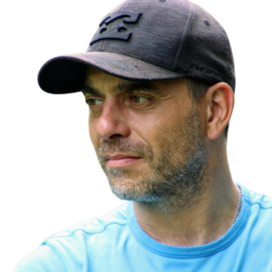 Portrait Alex Matzer Geschäftsführer StWE & Bewertung Swiss21 Kunde 